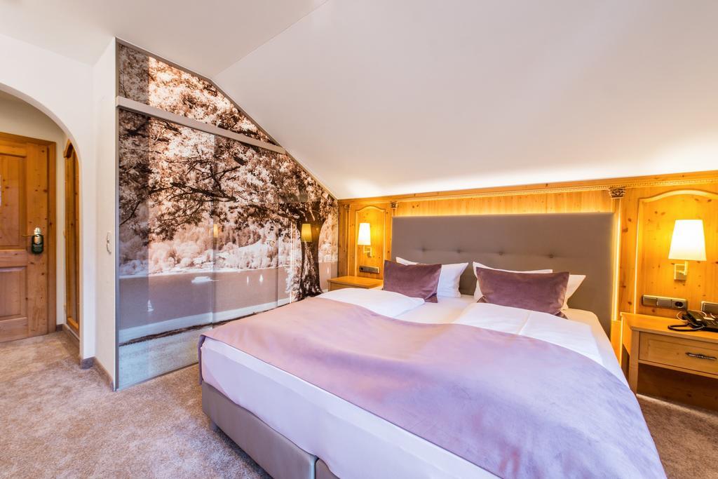 Hotel Landhaus Strobl Am See Бад Виезее Екстериор снимка